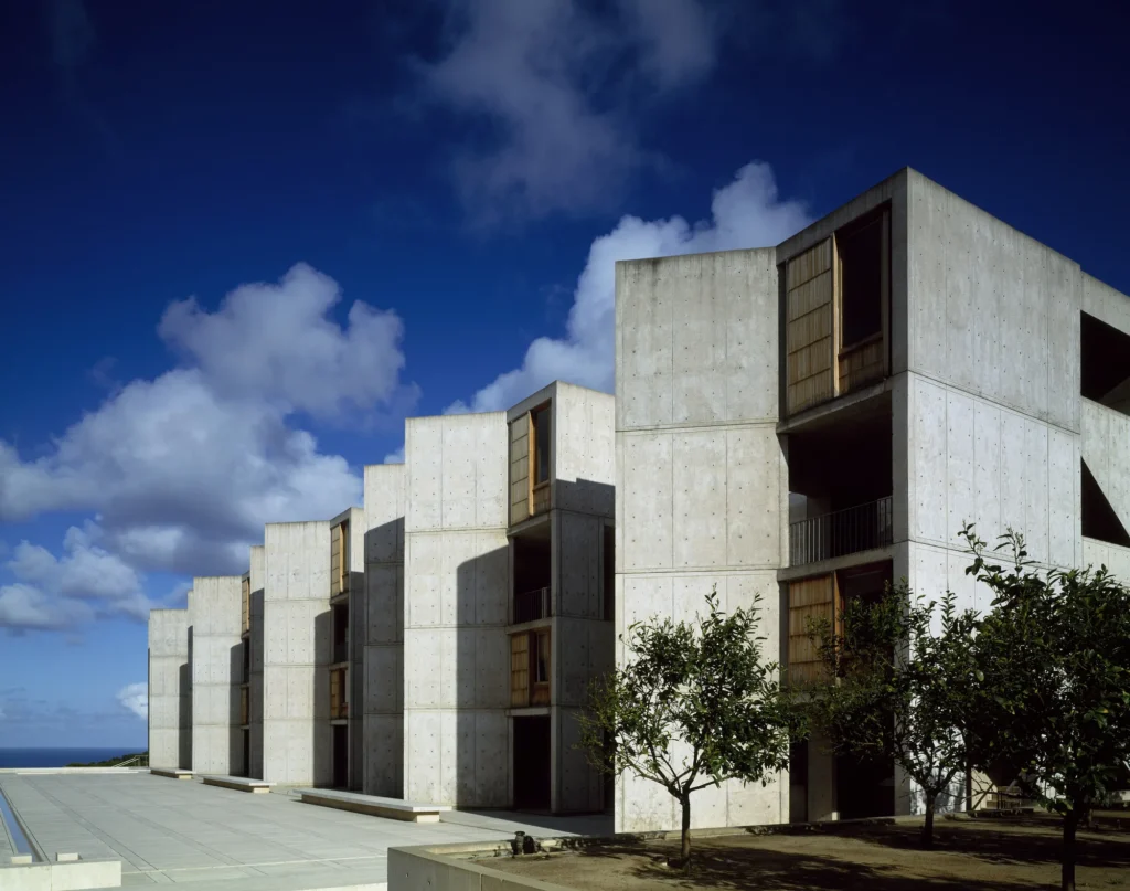 Brutalism: The Honesty of Raw Concrete and Its Balance with Wood