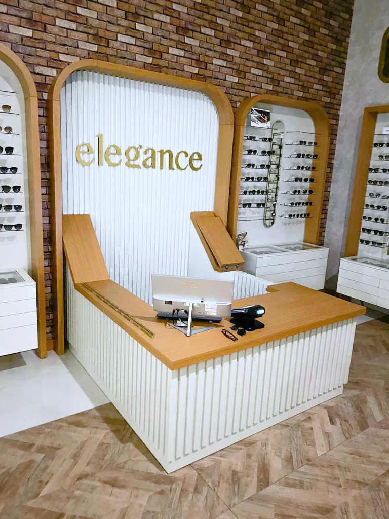 Elegance Optik mağaza iç mekânı, fotoğraf 2